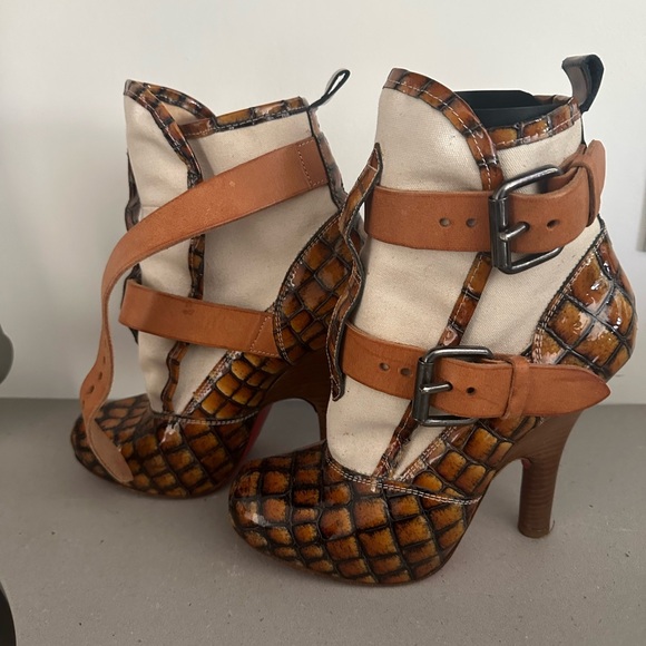 Vivienne Westwood Boots - Picture 4 of 6